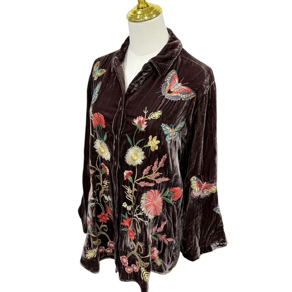 Johnny Was Small Floral Embroidered Velvet Kimono Sleeve Blouse Coffee Bean NWT - Picture 10 of 15